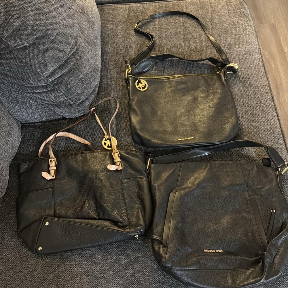 AUTHENTIC: Michael Kors Black & Tan Purse